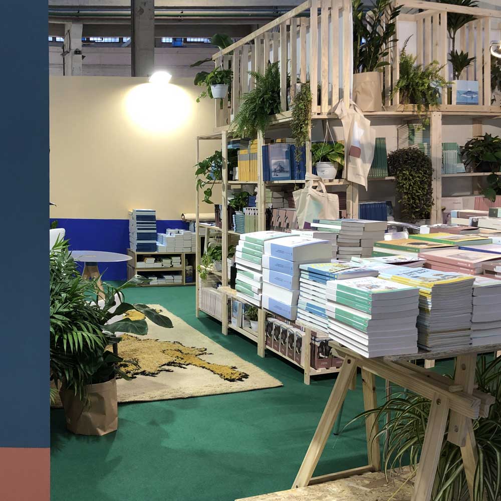 File:Stand edizioni iperborea salone del libro 2016.jpg - Wikimedia Commons